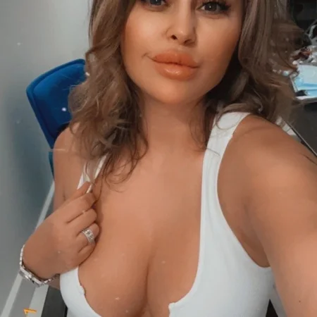 Andrea Abeli  Misskirroyal - OnlyFans leak Full OF Rip + PPVs (Up-To-Date - 12.32 GB)