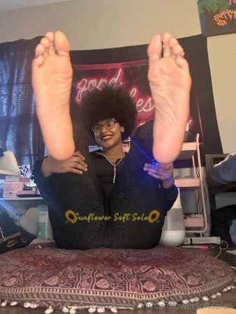sunflowersoftsoles porno video and photo pack Onlyfans leaked 2025